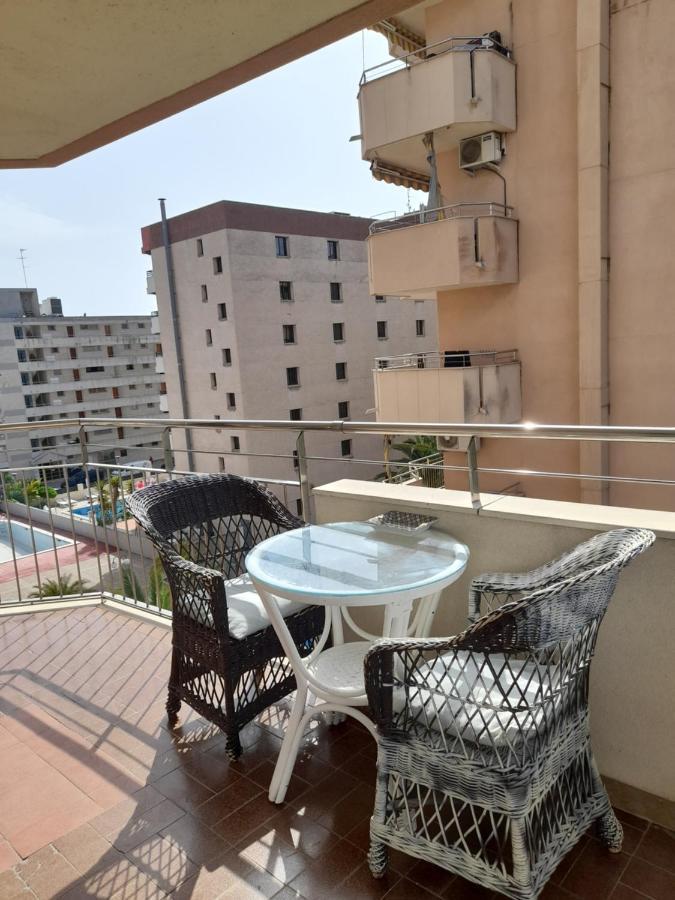 Apartamento En ซาลอว์ ภายนอก รูปภาพ