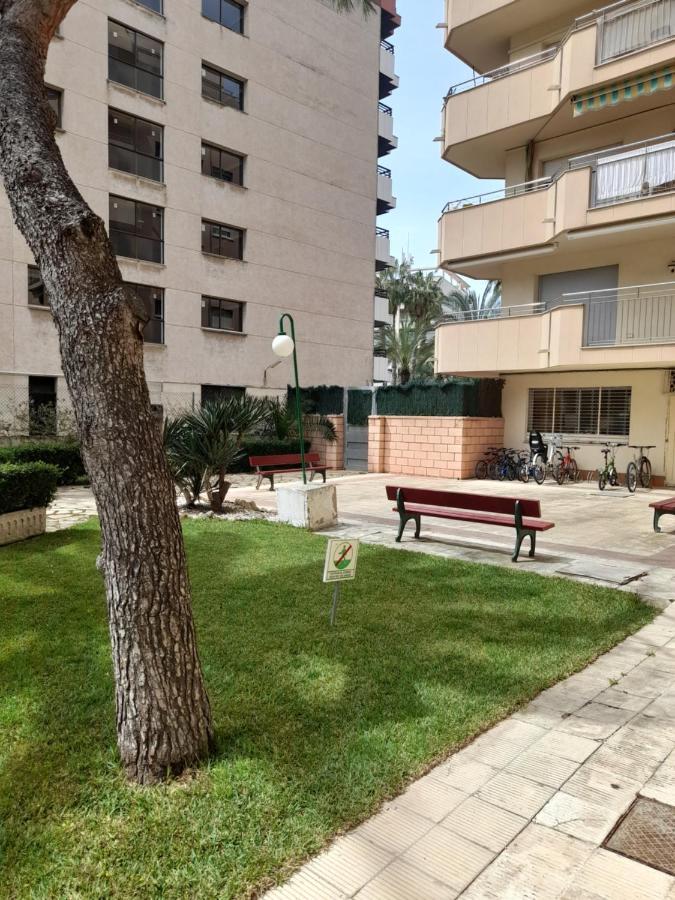 Apartamento En ซาลอว์ ภายนอก รูปภาพ