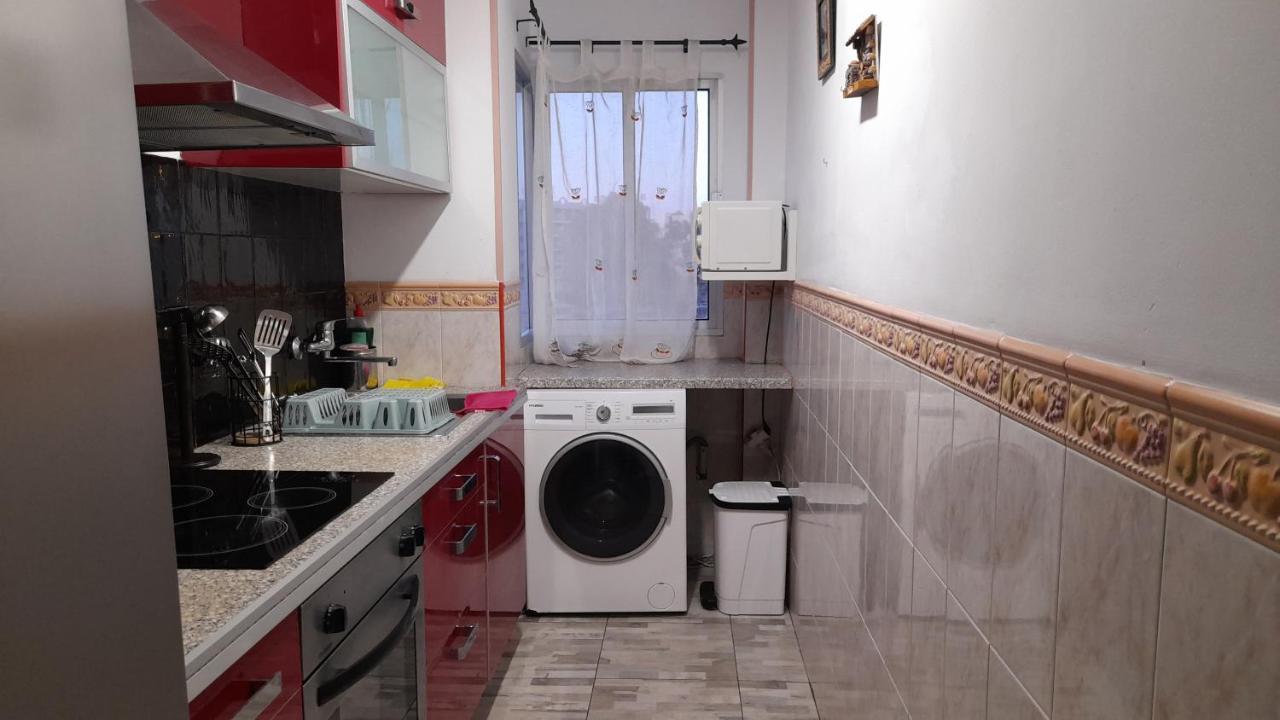 Apartamento En ซาลอว์ ภายนอก รูปภาพ