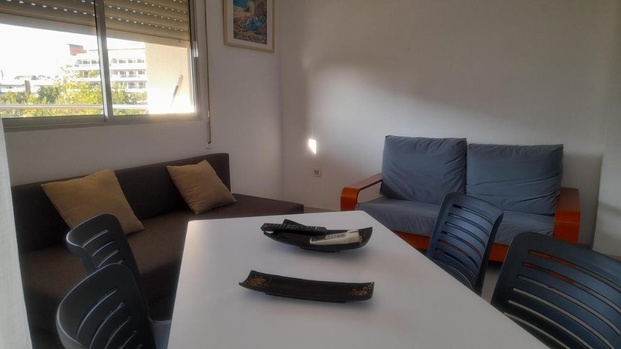 Apartamento En ซาลอว์ ภายนอก รูปภาพ