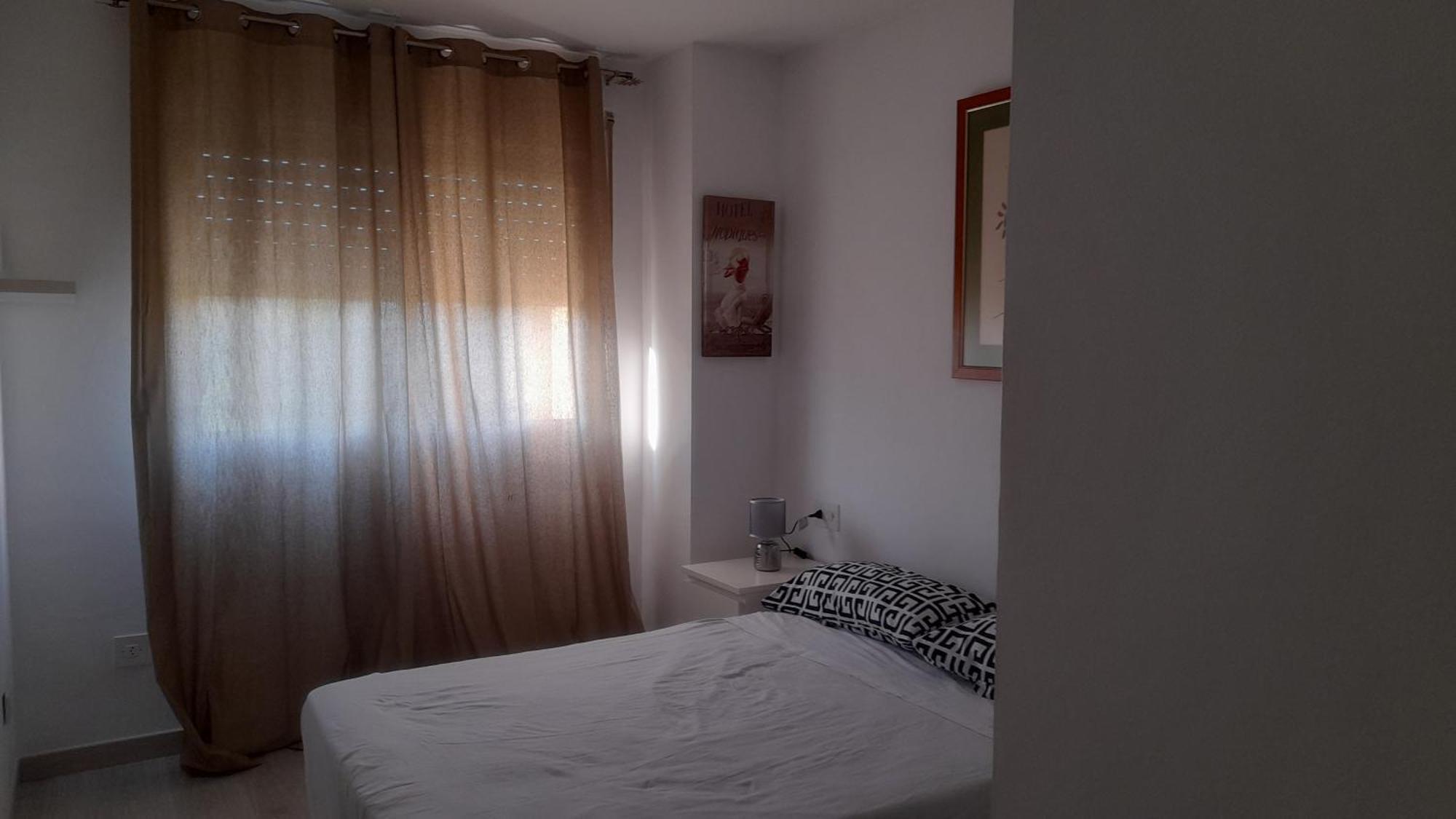 Apartamento En ซาลอว์ ภายนอก รูปภาพ